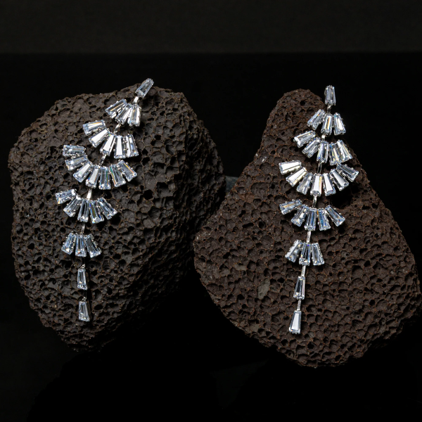 SILVER SHINE DROOP EARRING
